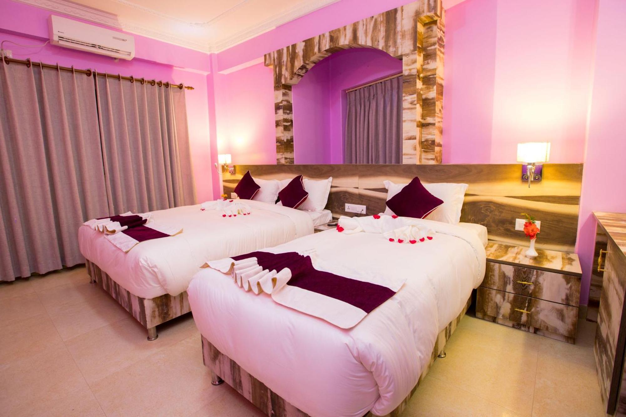 Hotel Task International Pokhara Exterior foto