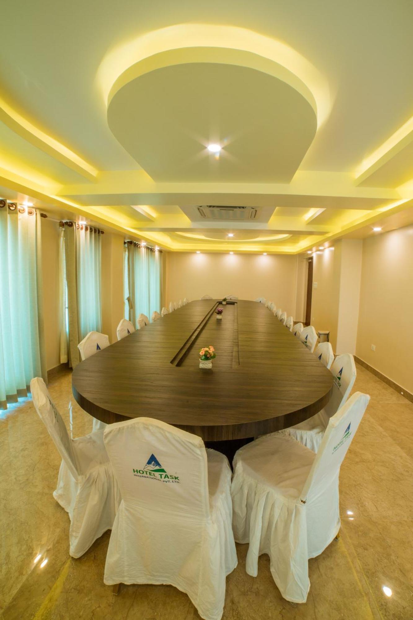 Hotel Task International Pokhara Exterior foto