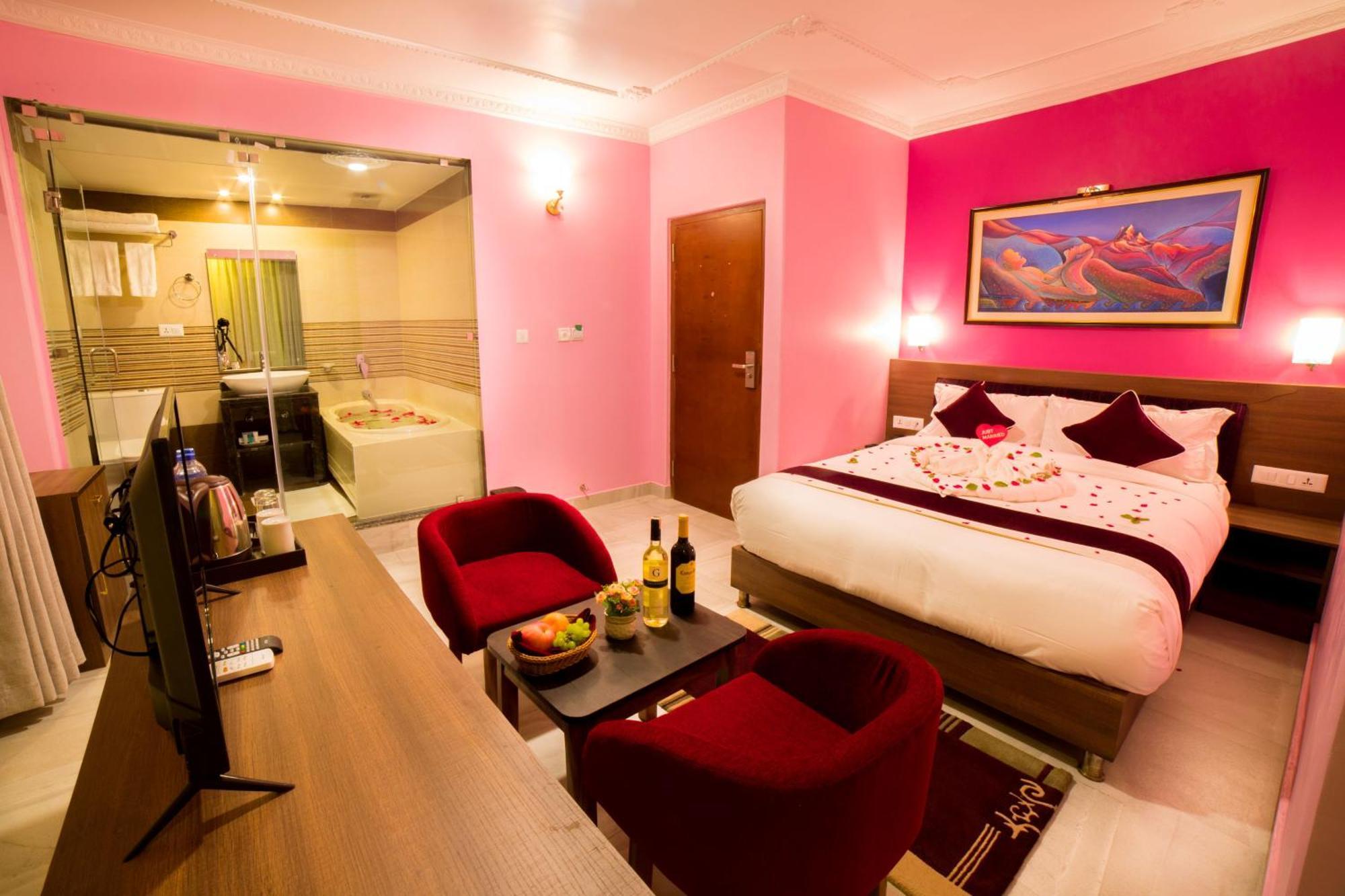Hotel Task International Pokhara Exterior foto