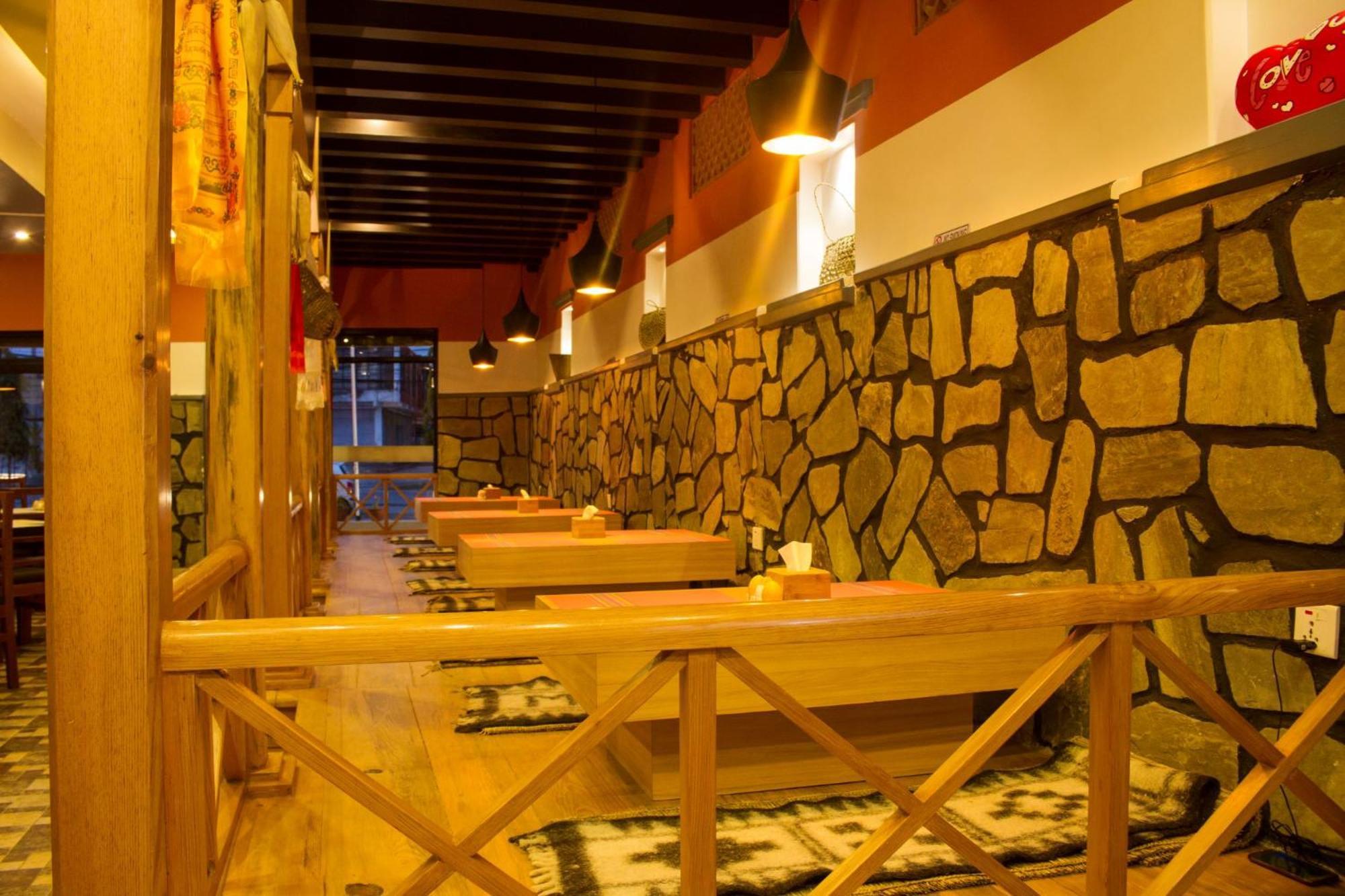 Hotel Task International Pokhara Exterior foto