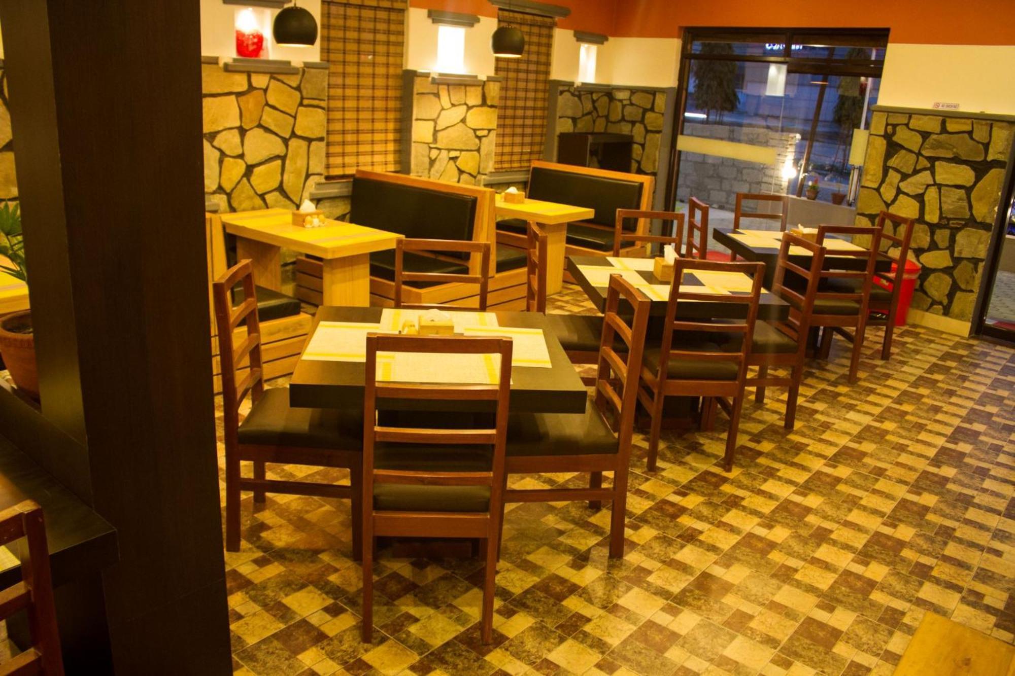 Hotel Task International Pokhara Exterior foto